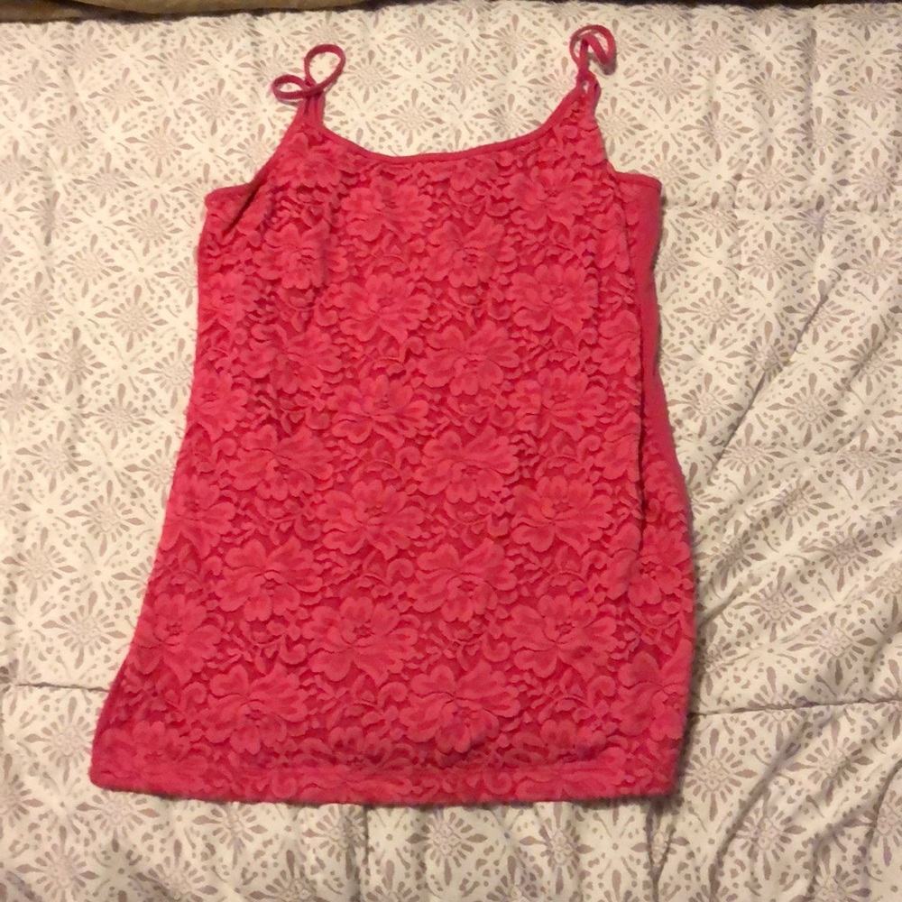 👚 4 for $25 Pink lace tank top